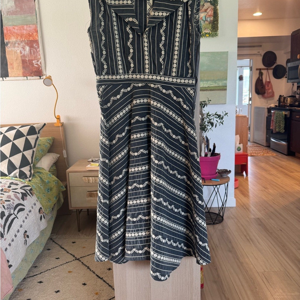 Elegant Grey and White Patterned Dress